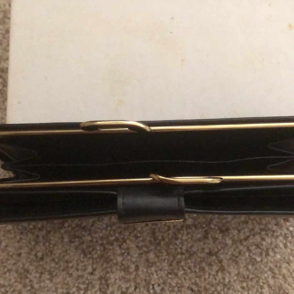 NWOT Louise De Vincent Genuine Leather Wallet - Picture 4 of 7